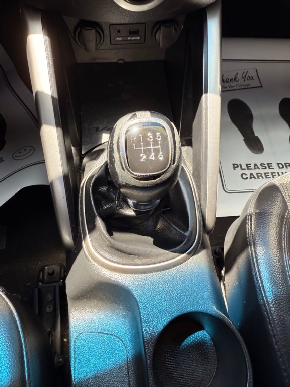 2013 Hyundai Veloster Image 11