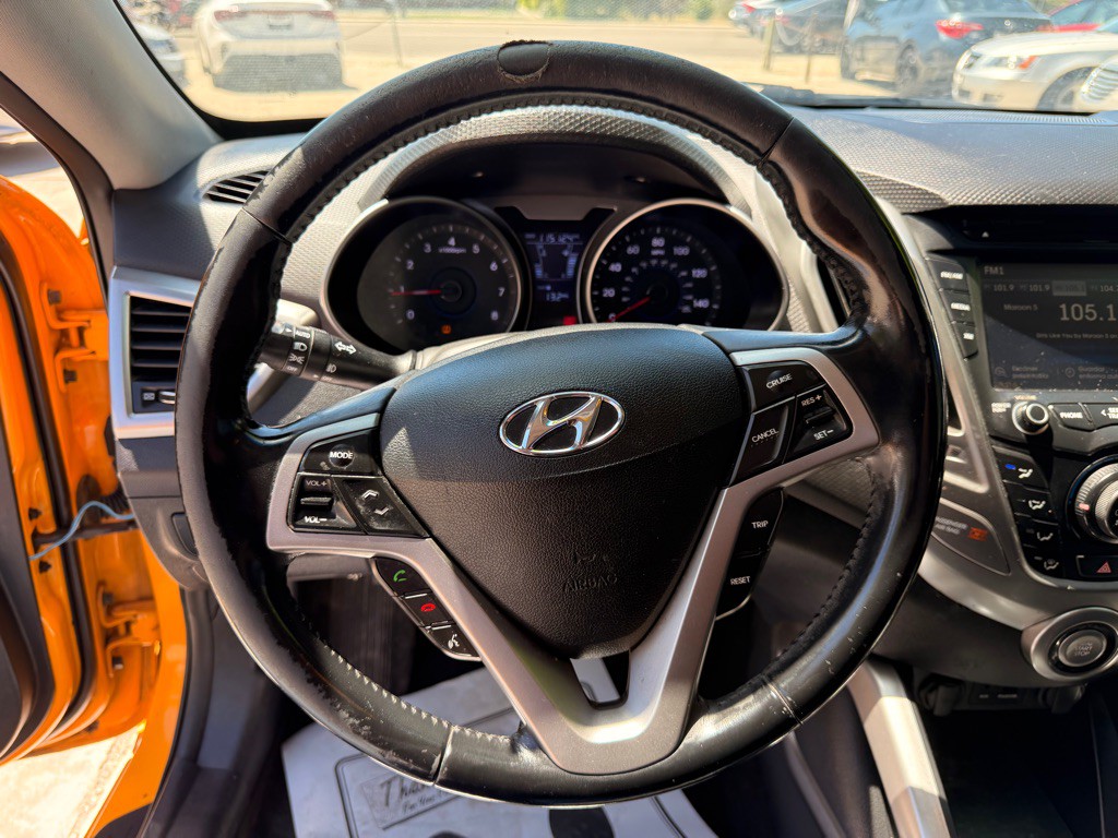 2013 Hyundai Veloster Image 15