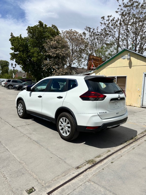 2018 Nissan Rogue Image 4