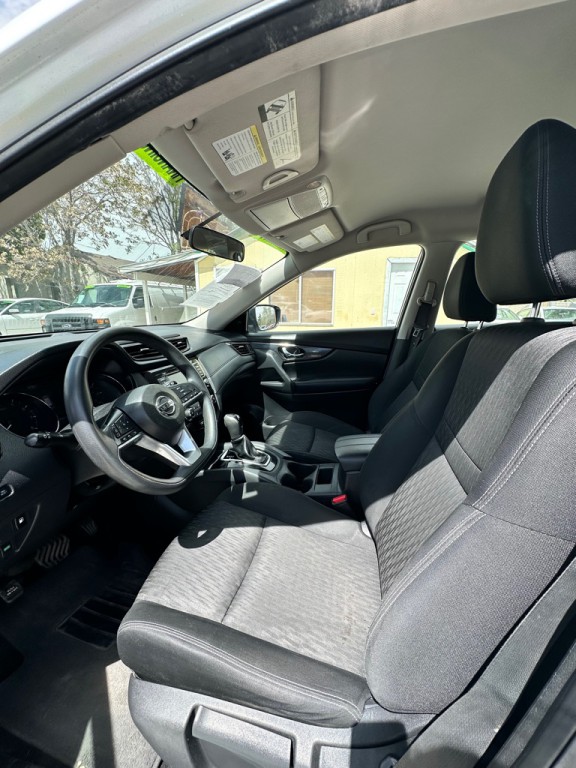 2018 Nissan Rogue Image 9
