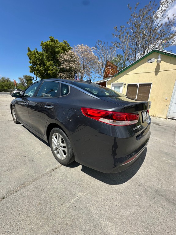 2017 Kia Optima Image 4