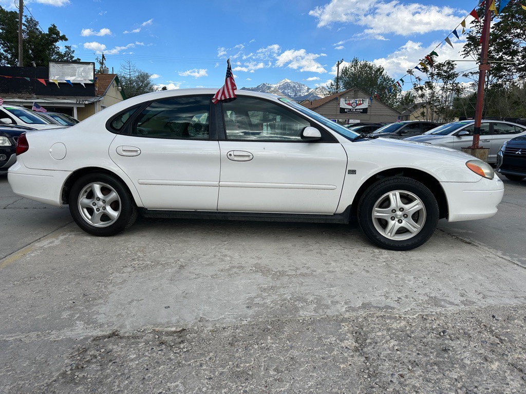 2001 Ford Taurus Image 2