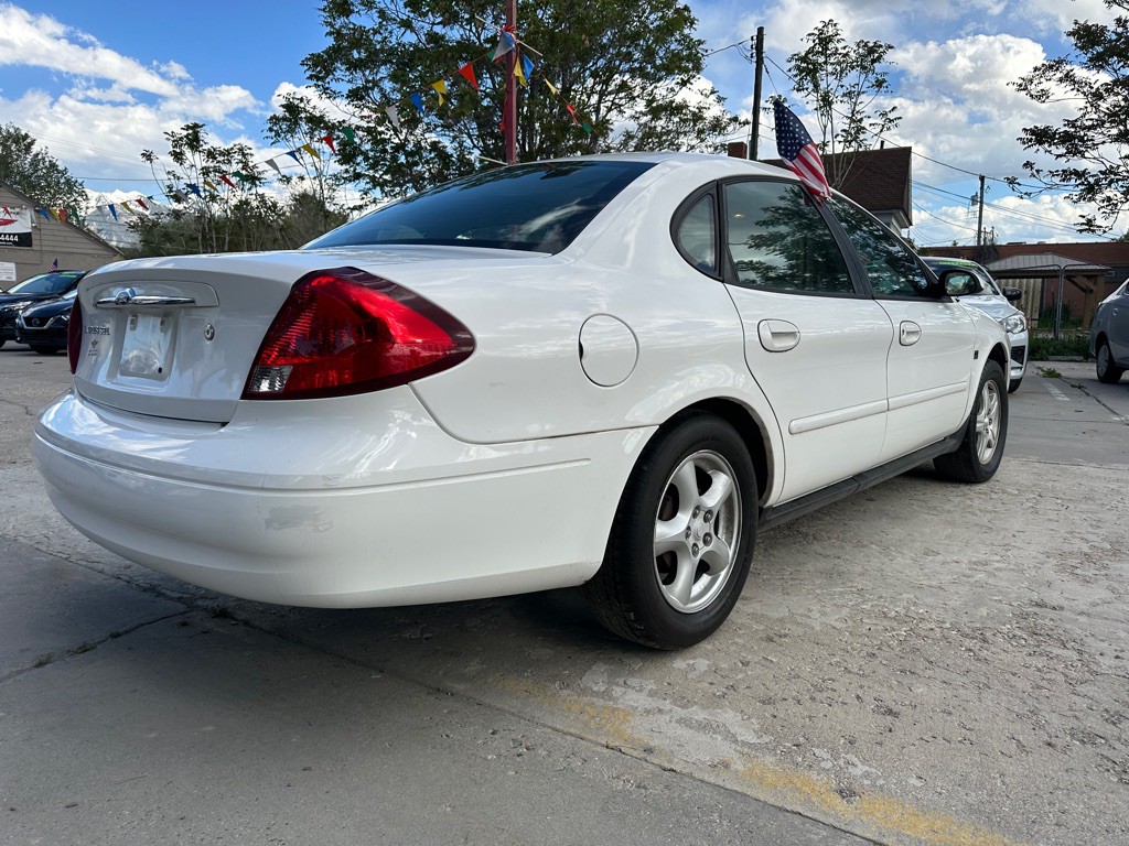 2001 Ford Taurus Image 3