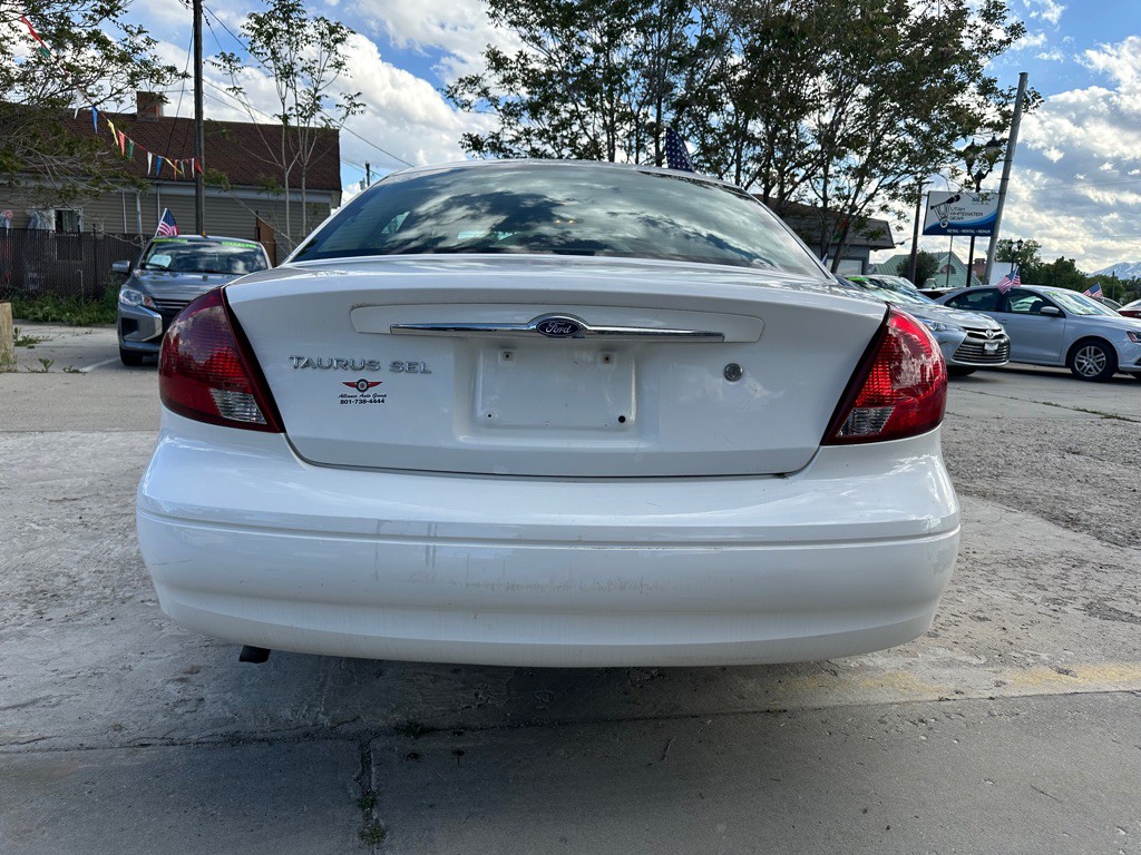 2001 Ford Taurus Image 4