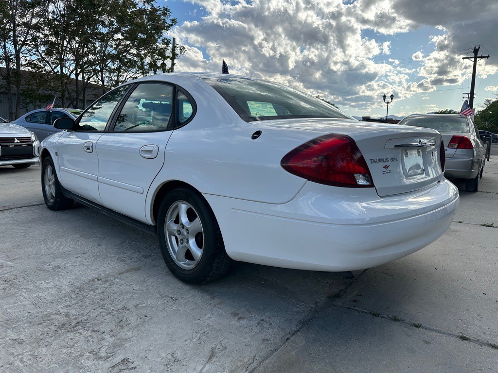 2001 Ford Taurus Image 5