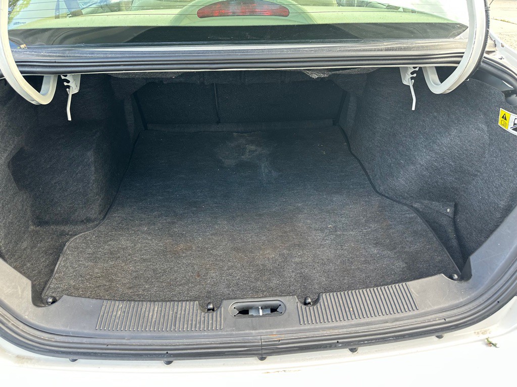 2001 Ford Taurus Image 9
