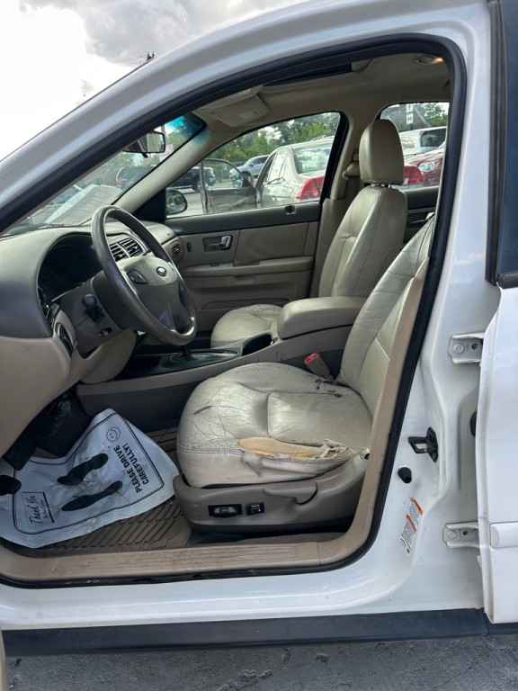2001 Ford Taurus Image 12