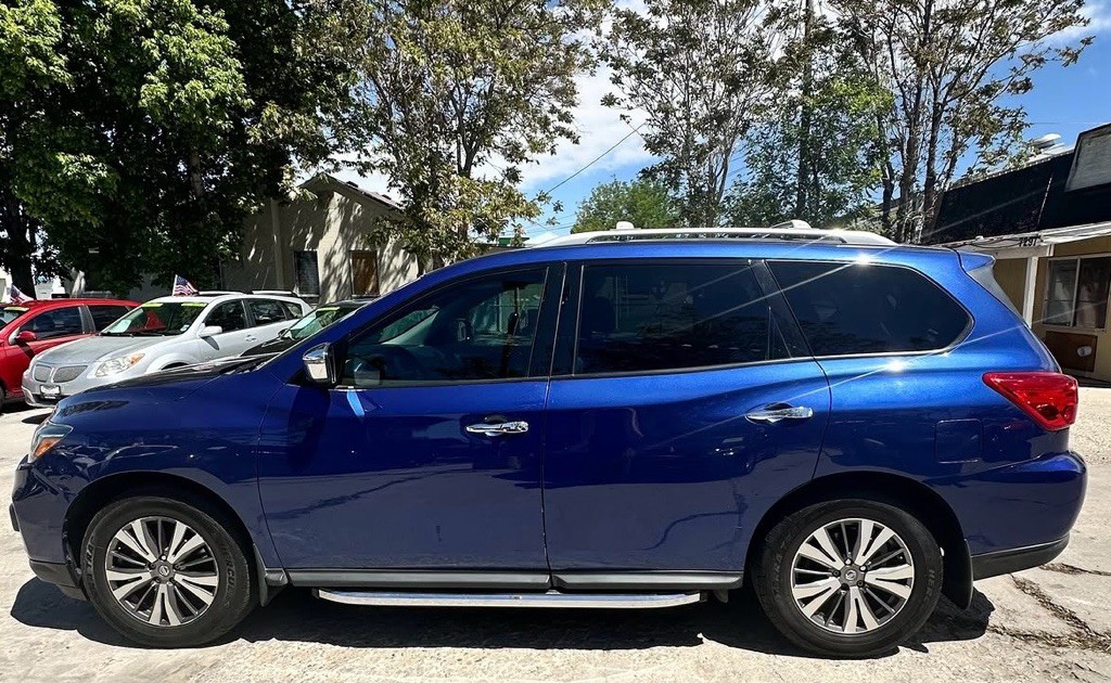 2018 Nissan Pathfinder Image 3