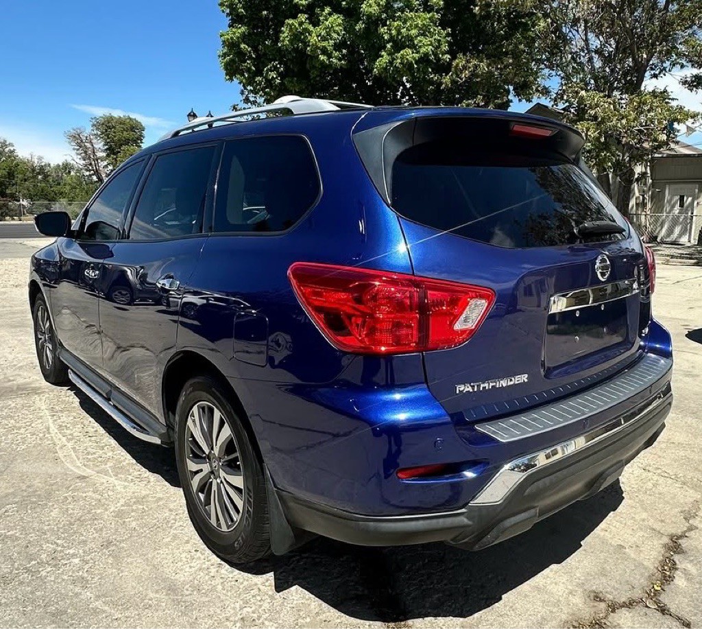 2018 Nissan Pathfinder Image 4
