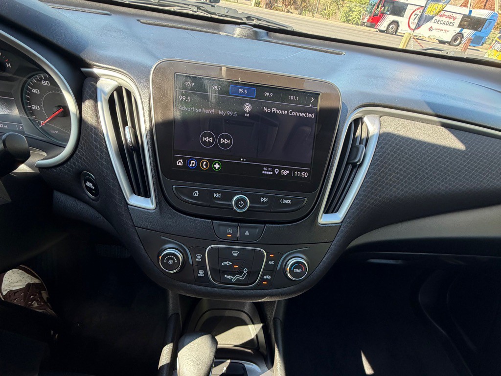 2023 Chevrolet Malibu Image 10