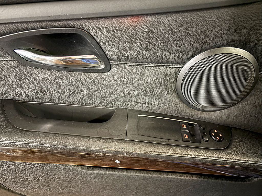 2013 BMW 3 Series Image 18