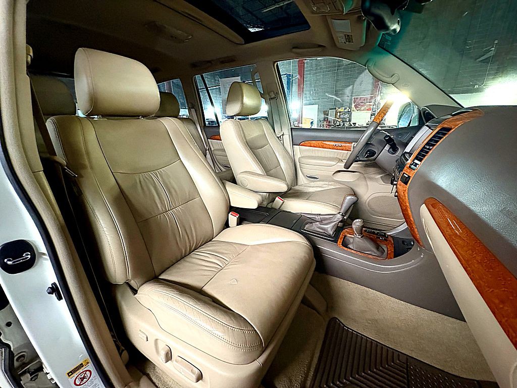 2006 Lexus GX Image 28