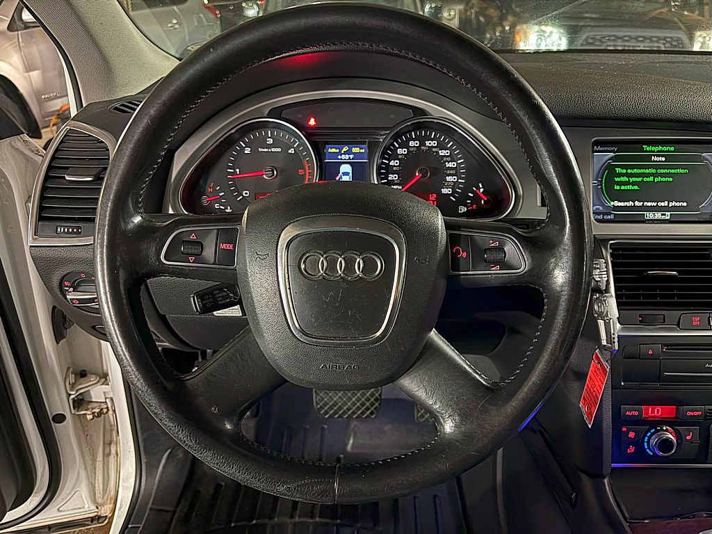 2010 Audi Q7 Image 11