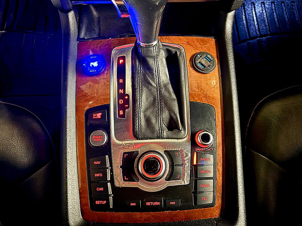 2010 Audi Q7 Image 14