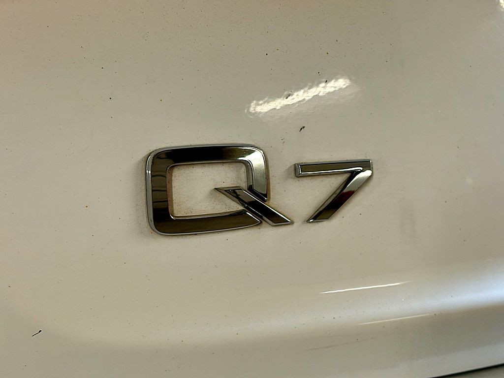 2010 Audi Q7 Image 32
