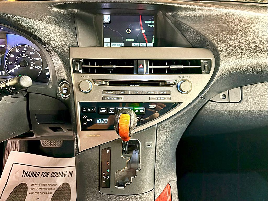 2010 Lexus RX Image 13