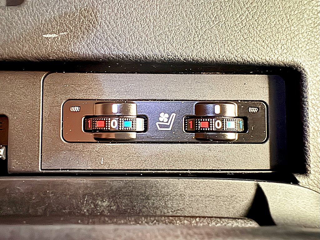 2010 Lexus RX Image 14