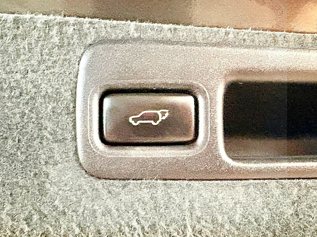 2010 Lexus RX Image 22