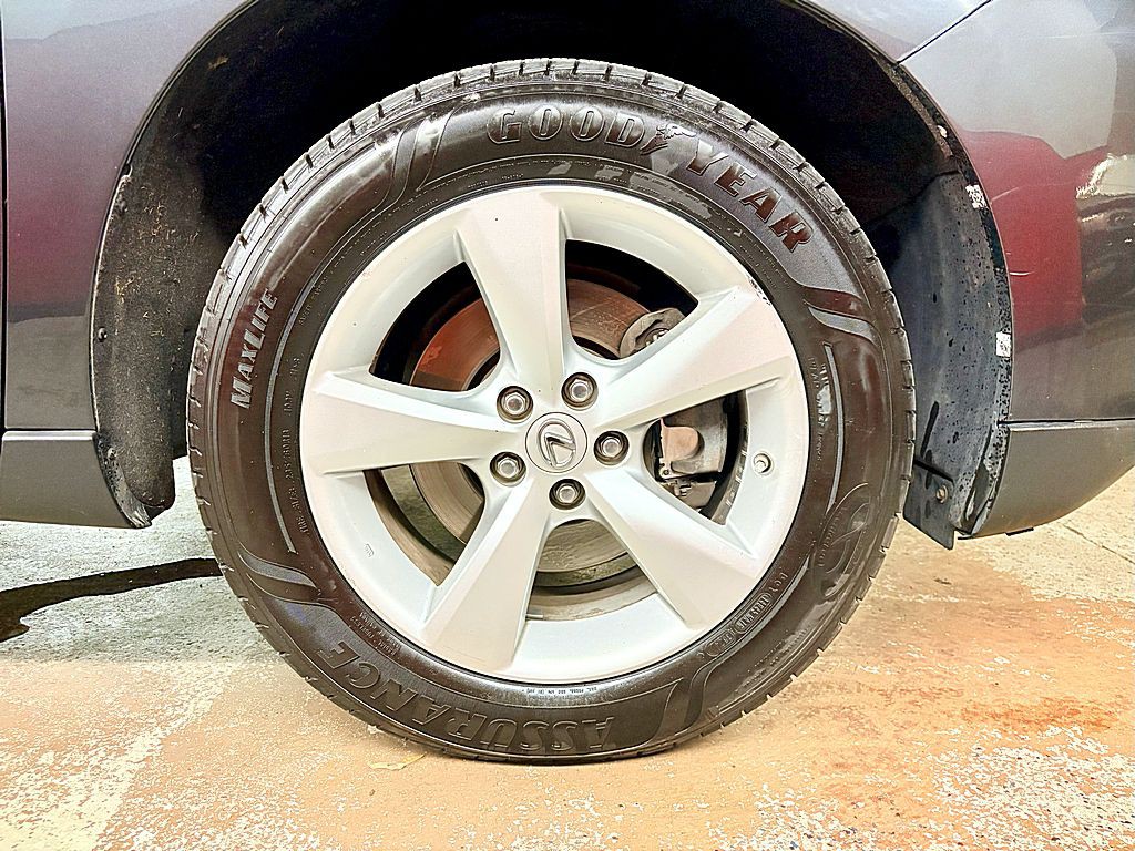 2010 Lexus RX Image 26