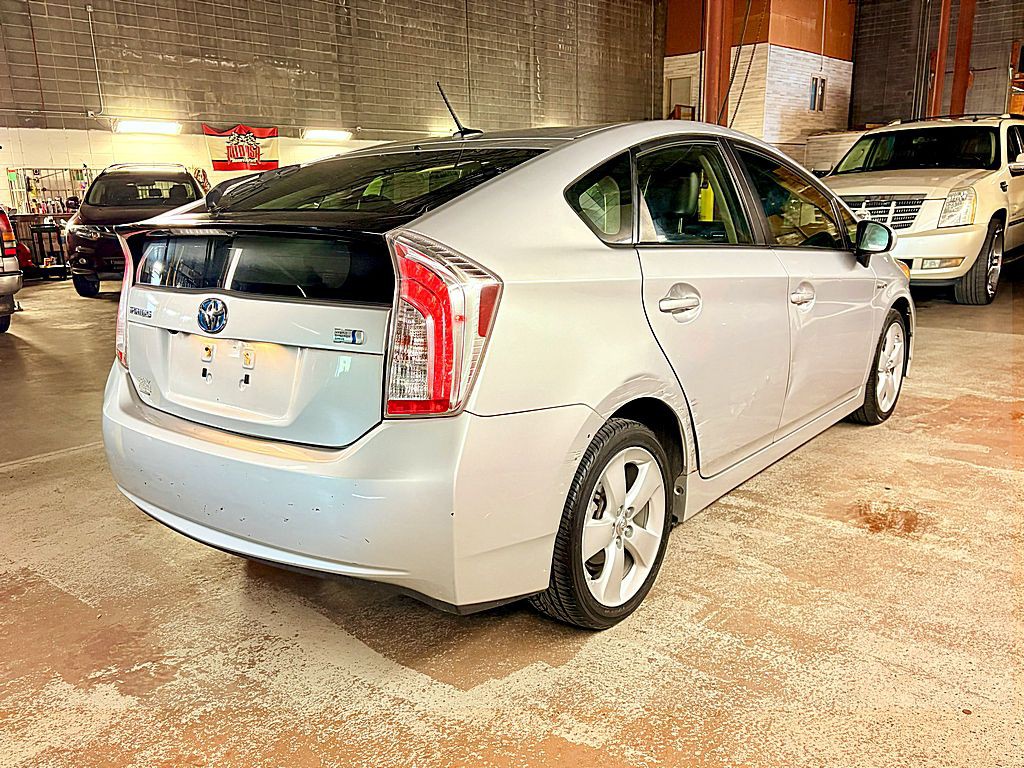 2013 Toyota Prius Image 7