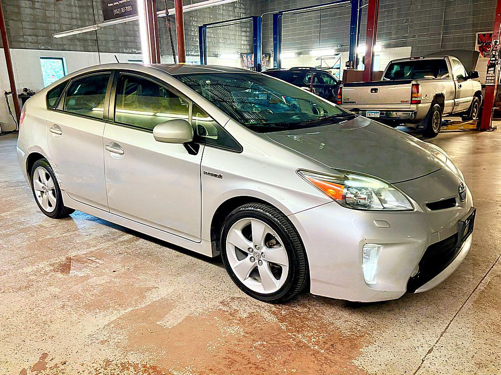 2013 Toyota Prius Image 8