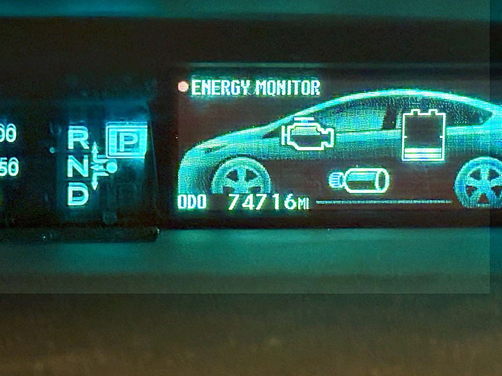 2013 Toyota Prius Image 12