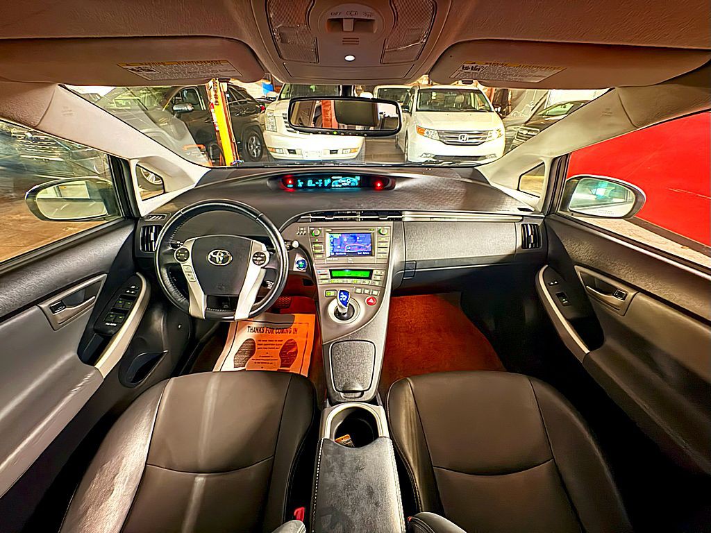 2013 Toyota Prius Image 20