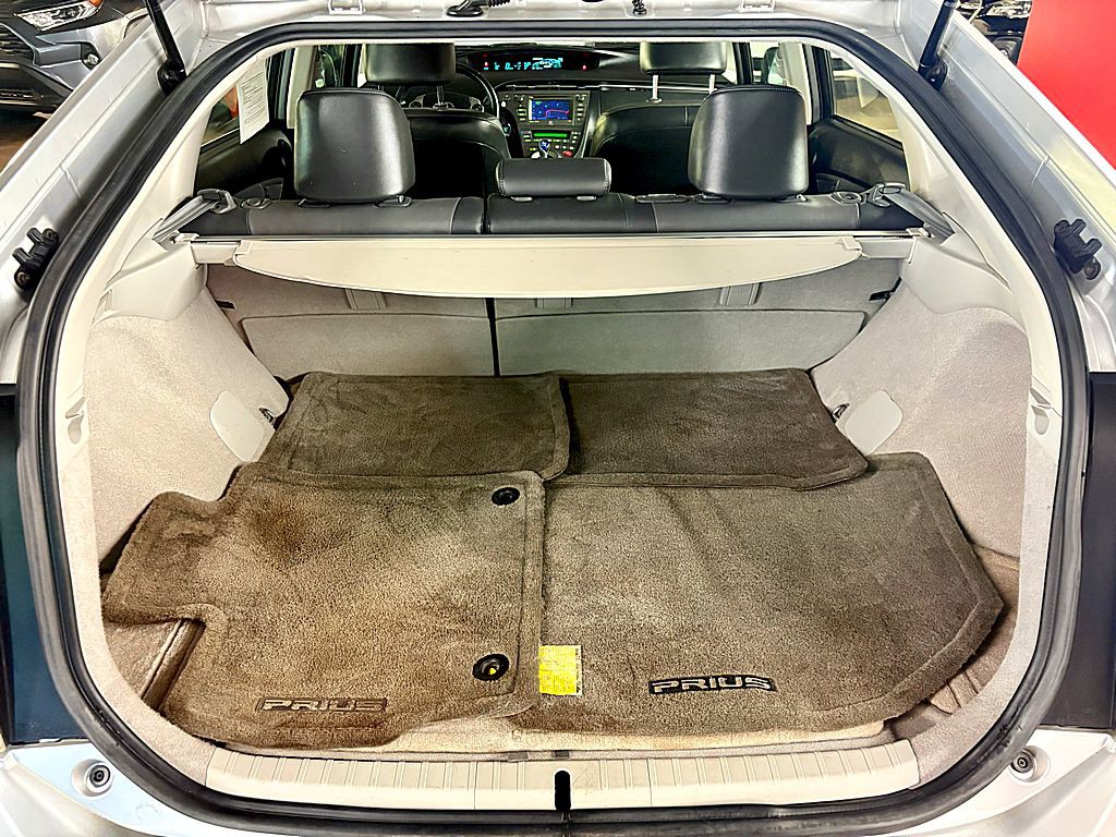 2013 Toyota Prius Image 22