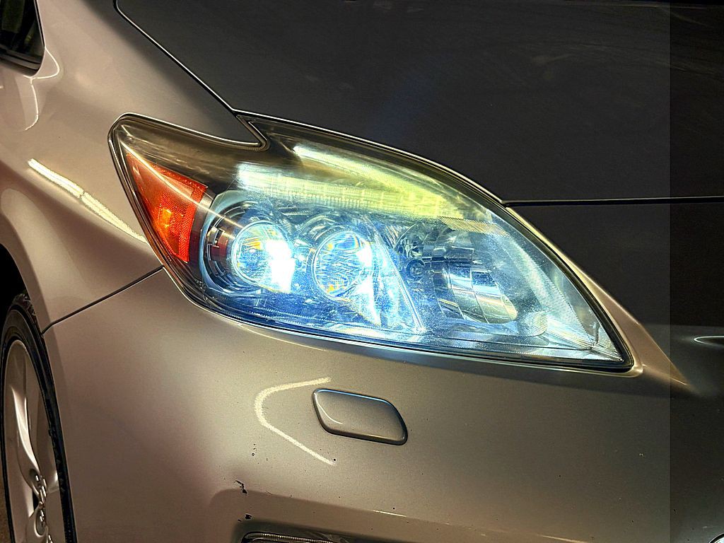 2013 Toyota Prius Image 29