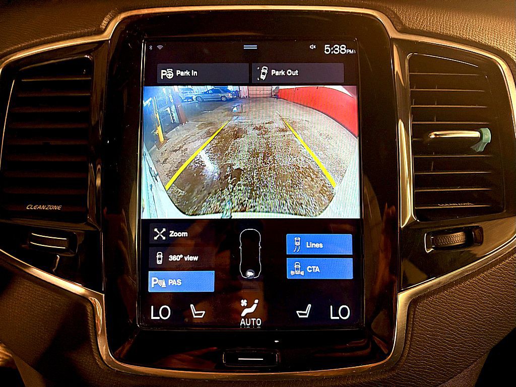 2016 Volvo XC90 Image 16