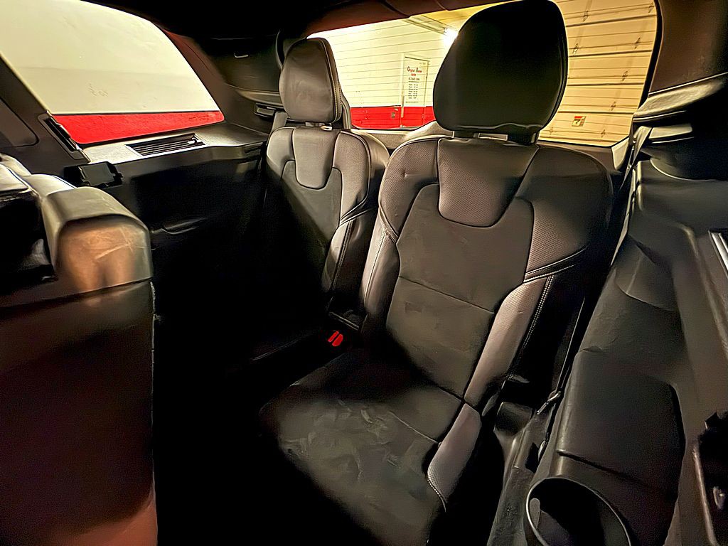 2016 Volvo XC90 Image 24