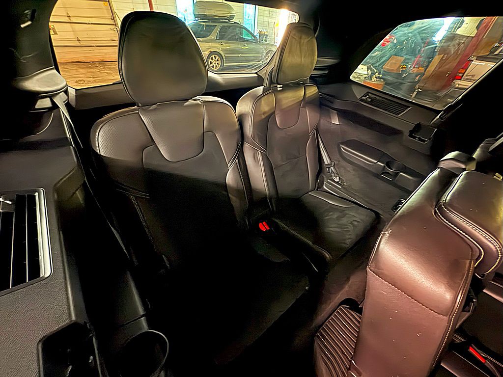 2016 Volvo XC90 Image 27