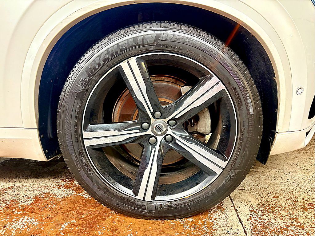 2016 Volvo XC90 Image 30
