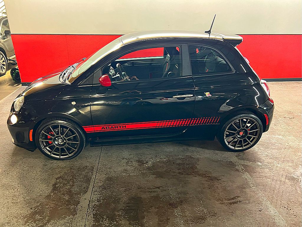 2013 FIAT 500 Image 7