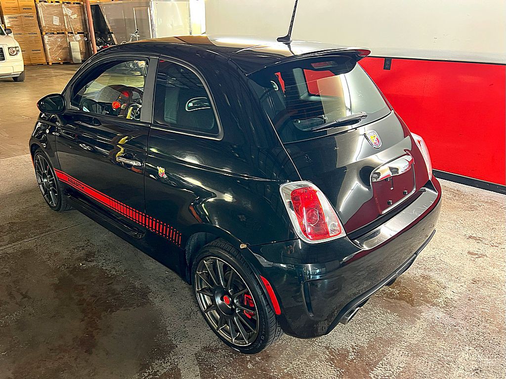 2013 FIAT 500 Image 8