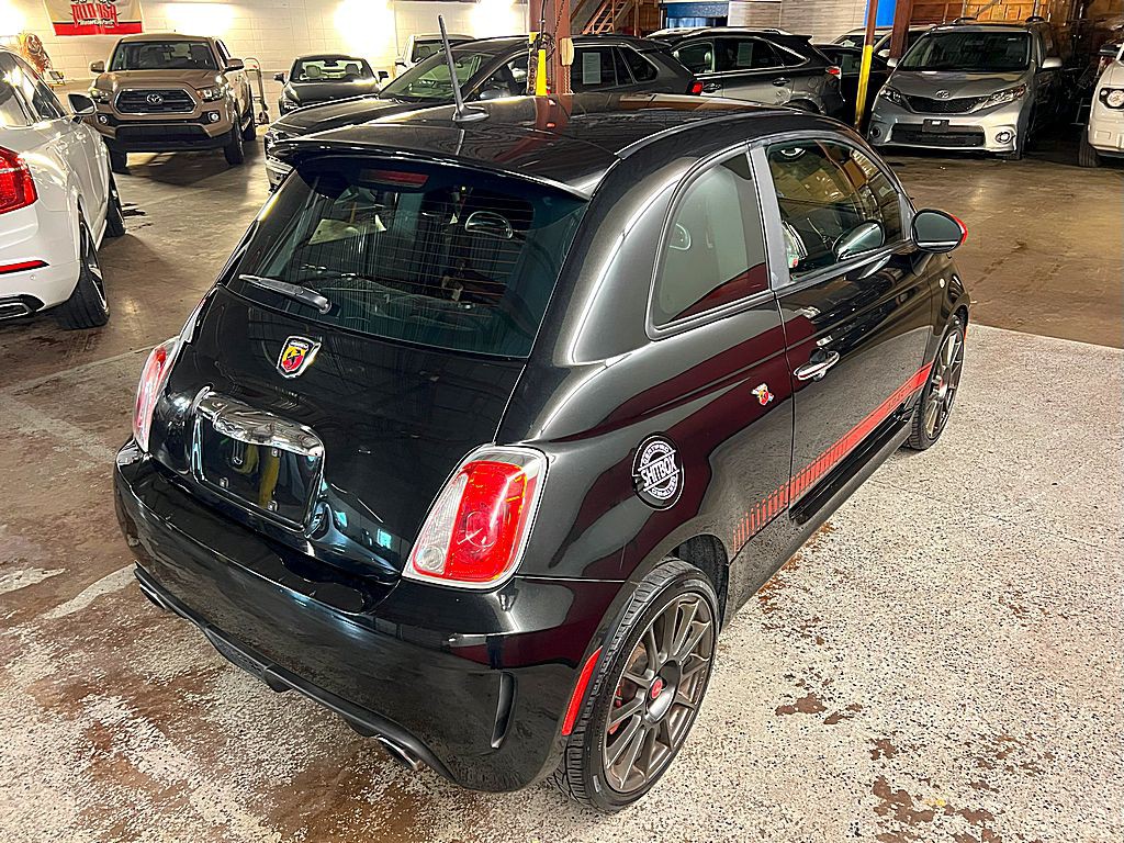 2013 FIAT 500 Image 11