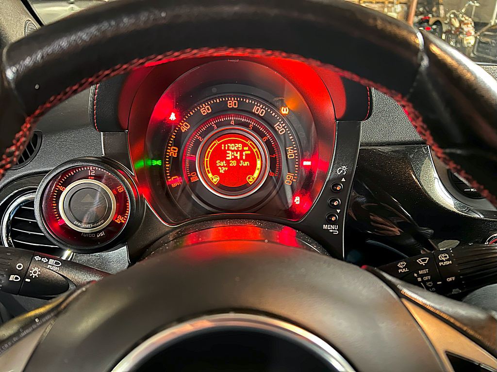 2013 FIAT 500 Image 18