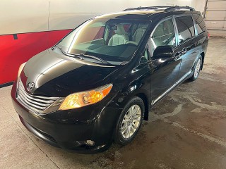 Image for 2014 Toyota Sienna XLE ID: 6654287