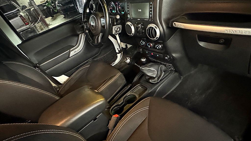 2014 Jeep Wrangler Unlimited Image 16