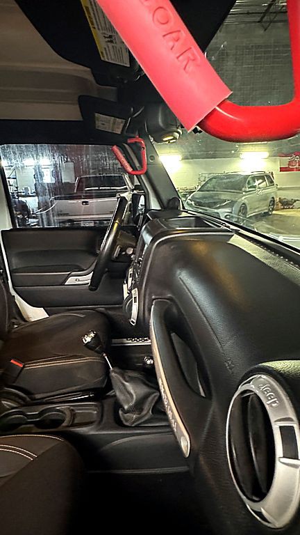 2014 Jeep Wrangler Unlimited Image 17