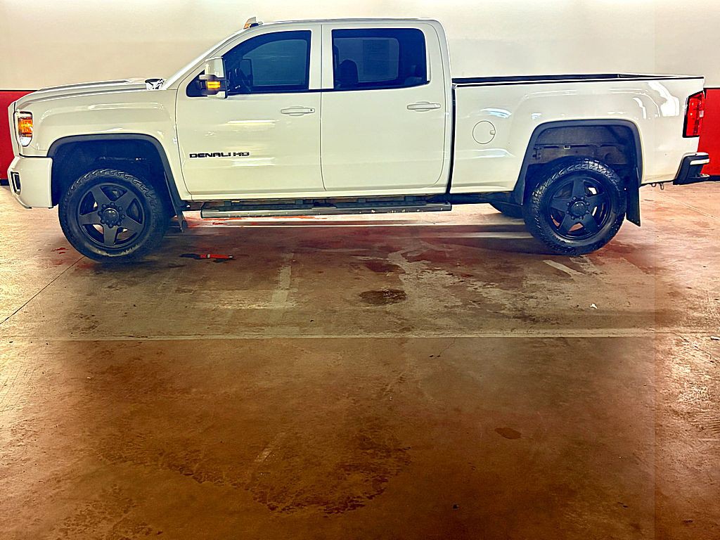 2015 GMC Sierra Image 4