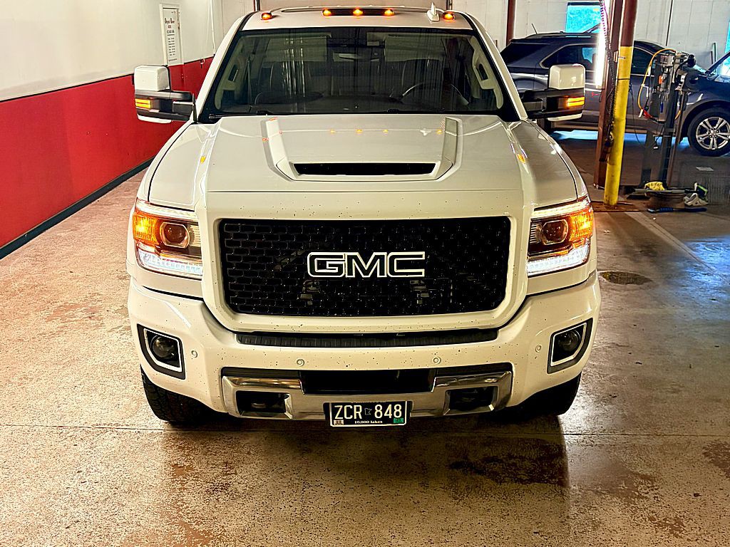 2015 GMC Sierra Image 9