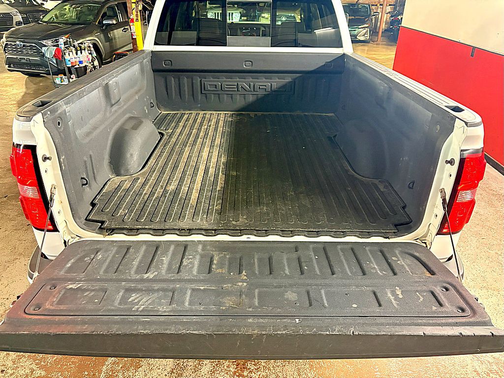 2015 GMC Sierra Image 25