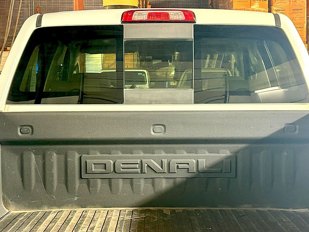 2015 GMC Sierra Image 26