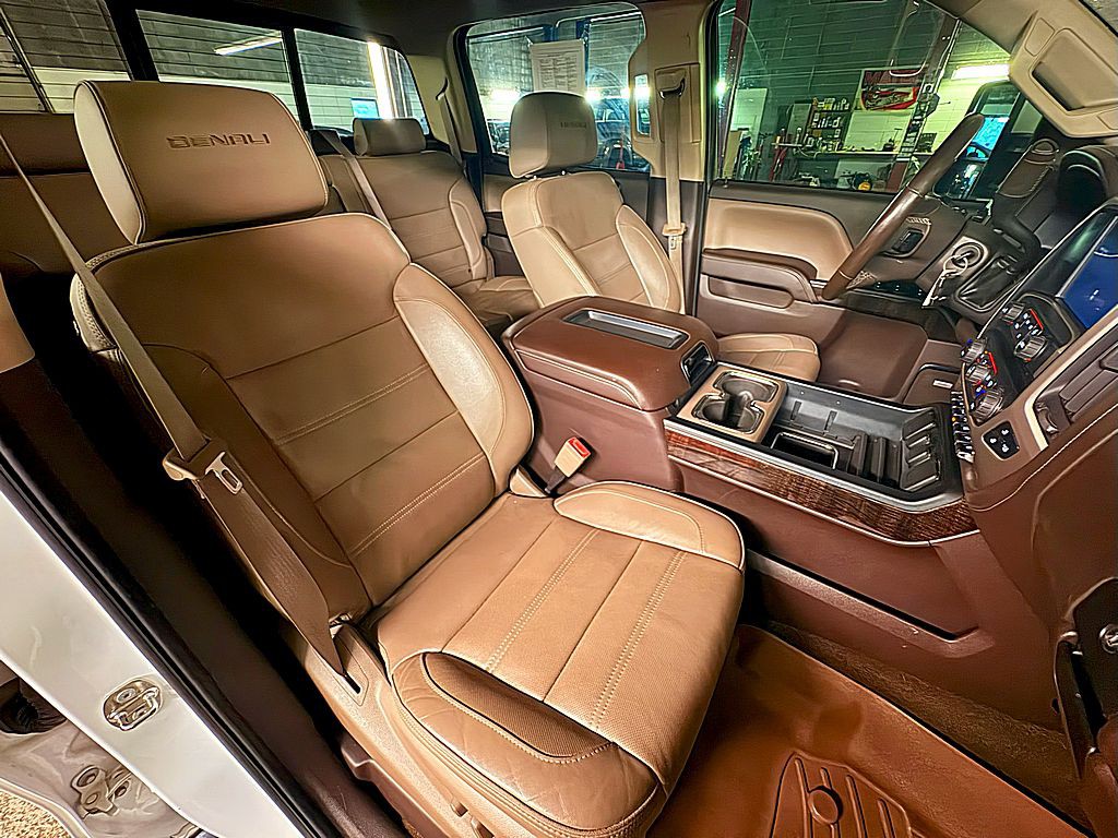 2015 GMC Sierra Image 28