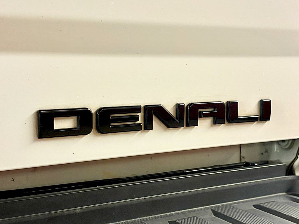 2015 GMC Sierra Image 30