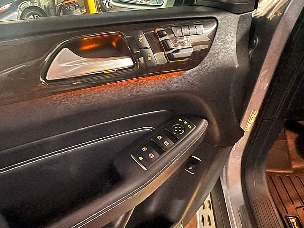 2013 Mercedes-Benz M-Class Image 11