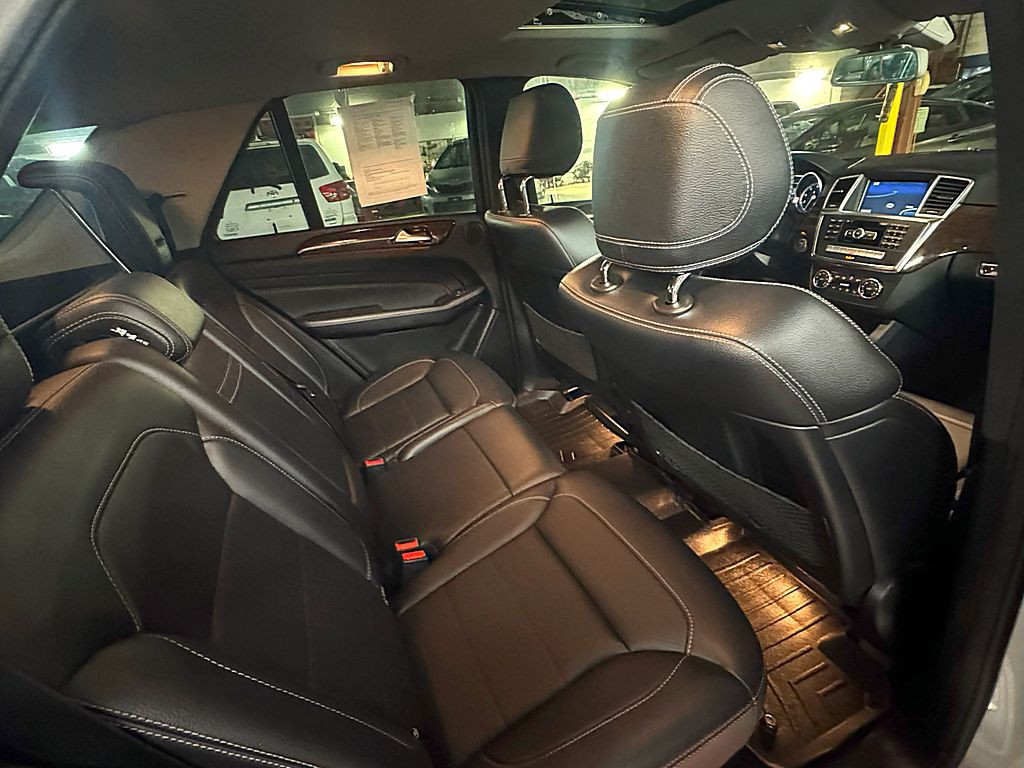 2013 Mercedes-Benz M-Class Image 22