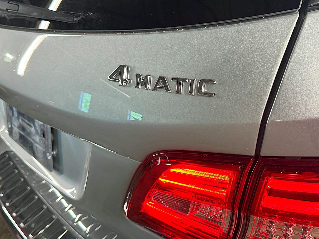 2013 Mercedes-Benz M-Class Image 28