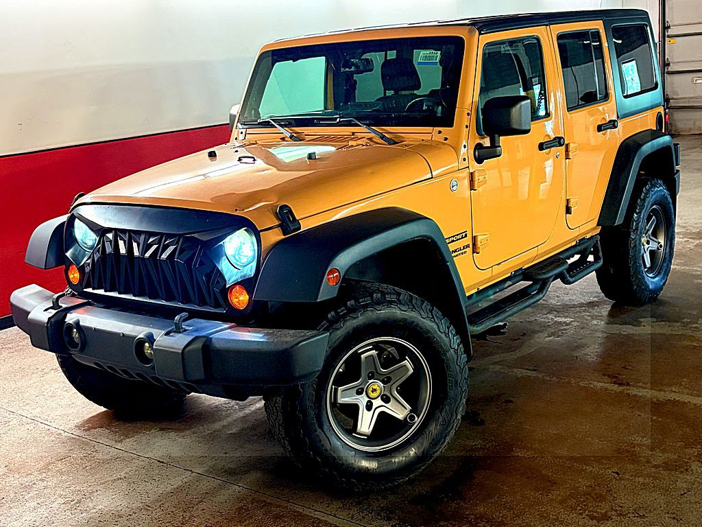 2013 Jeep Wrangler Unlimited Image 1